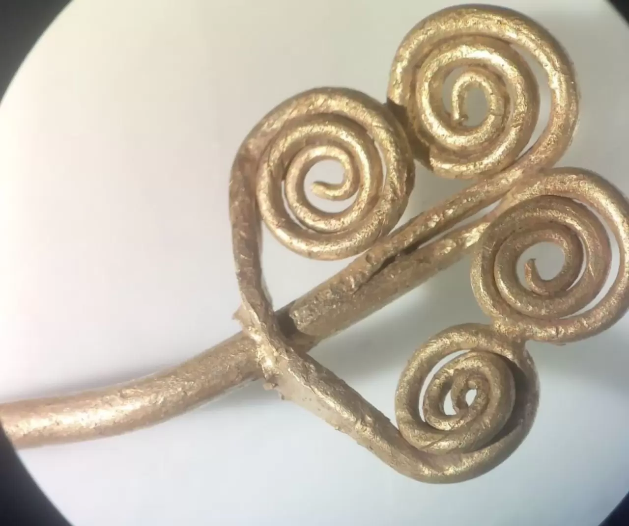 Troya’da 4 bin 500 yıllık altın broş ve yeşim taşı gün yüzüne çıktı 5