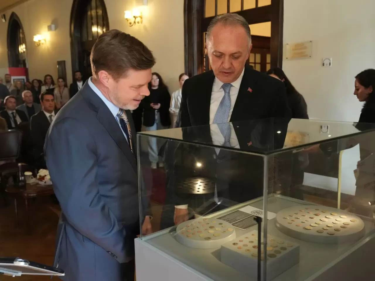 1700 yıllık sikkeler yuvada: Roma’dan Anadolu’ya tarihi dönüş! 7