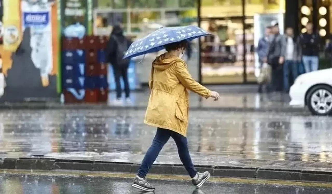 Meteoroloji uyardı! 24 ilde kuvvetli sağanak ve fırtına! 17
