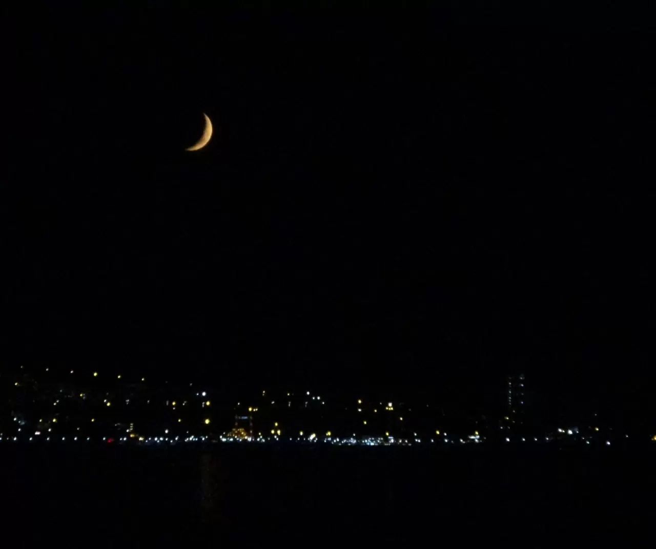 Van Ssemalarında hilal ayın büyüleyici dansı 7