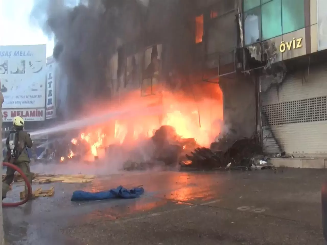 Bağcılar İSTOÇ'ta iş yerinde yangın çıktı 9