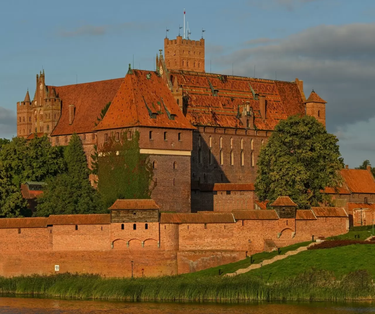 Dünyanın en büyük kalesi Malbork, UNESCO listesinde parlıyor 2