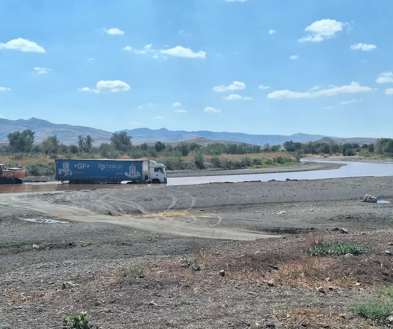 Sivas’ta kuma saplanan saman yüklü tır 2 gün sonra kurtarıldı 3