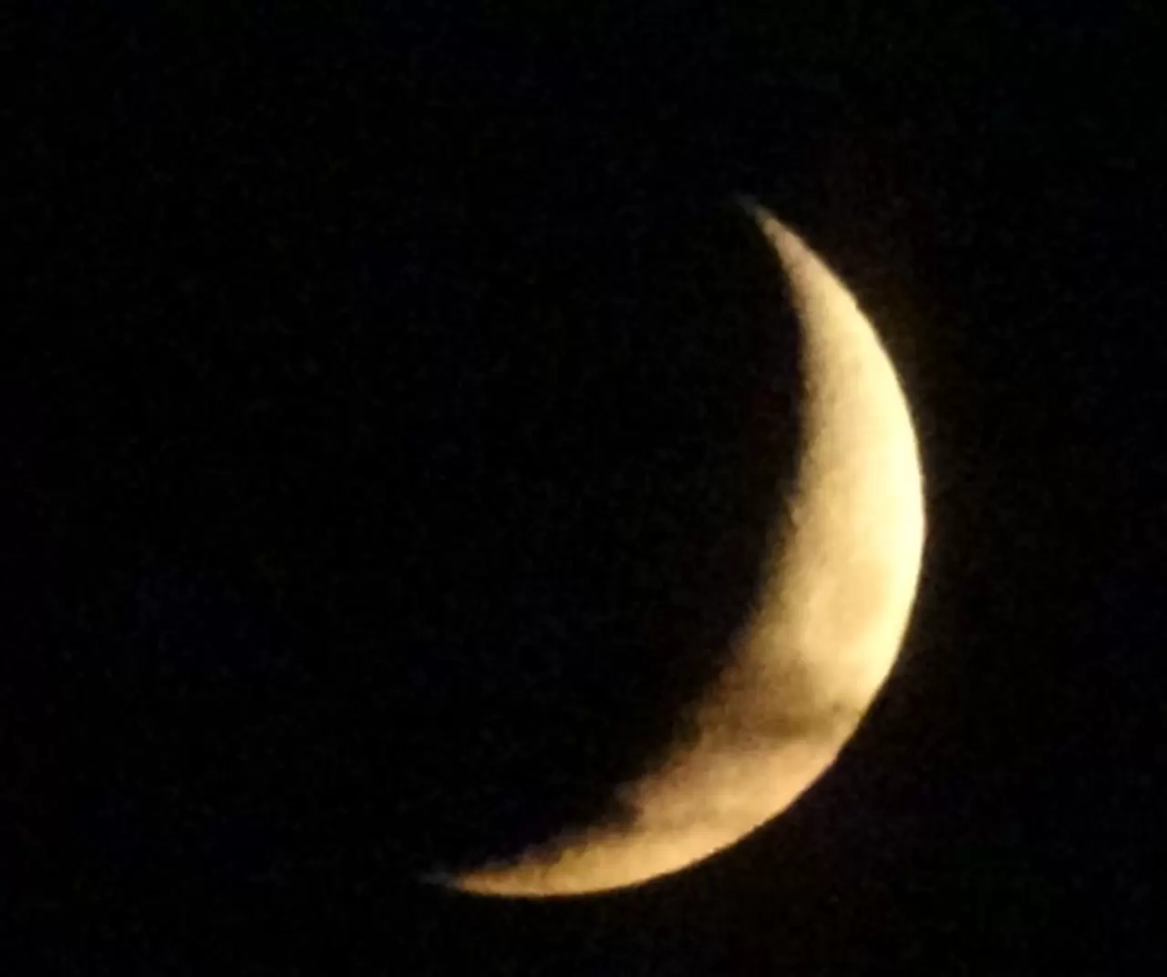 Van Ssemalarında hilal ayın büyüleyici dansı 8