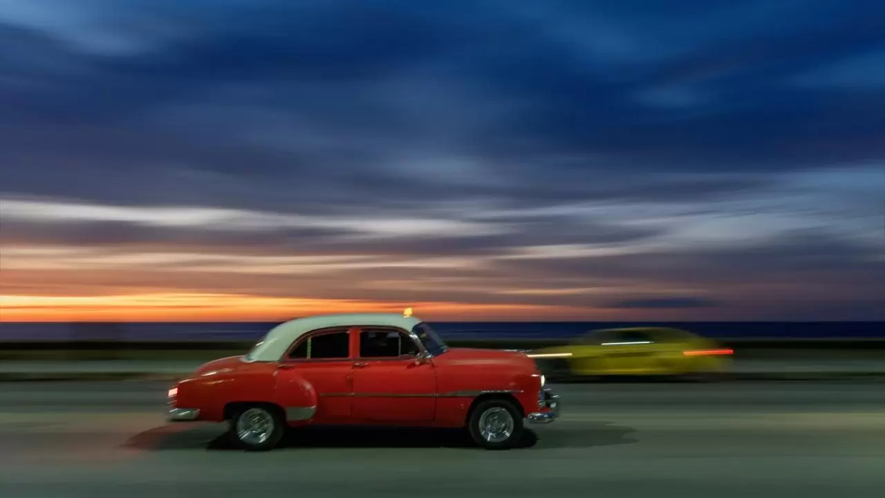 Küba’da zamanı durduran arabalar 9