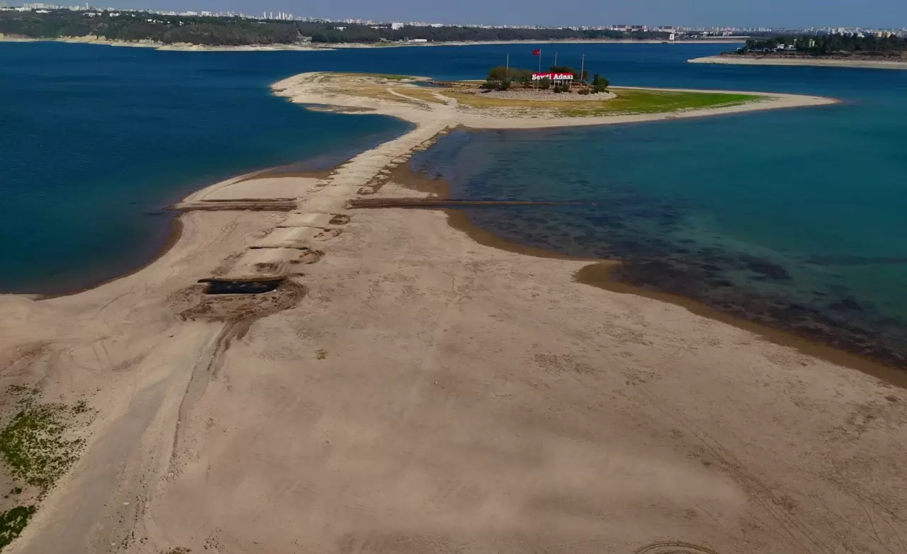 Kuraklık 'sevgi yolu'nu ortaya çıkarttı 3