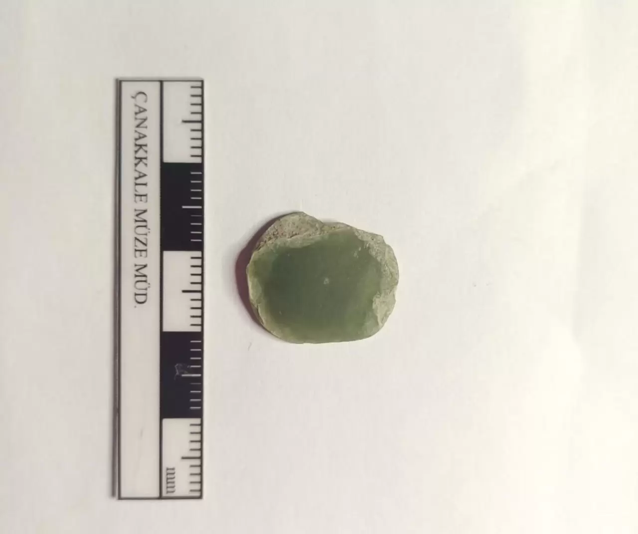 Troya’da 4 bin 500 yıllık altın broş ve yeşim taşı gün yüzüne çıktı 6