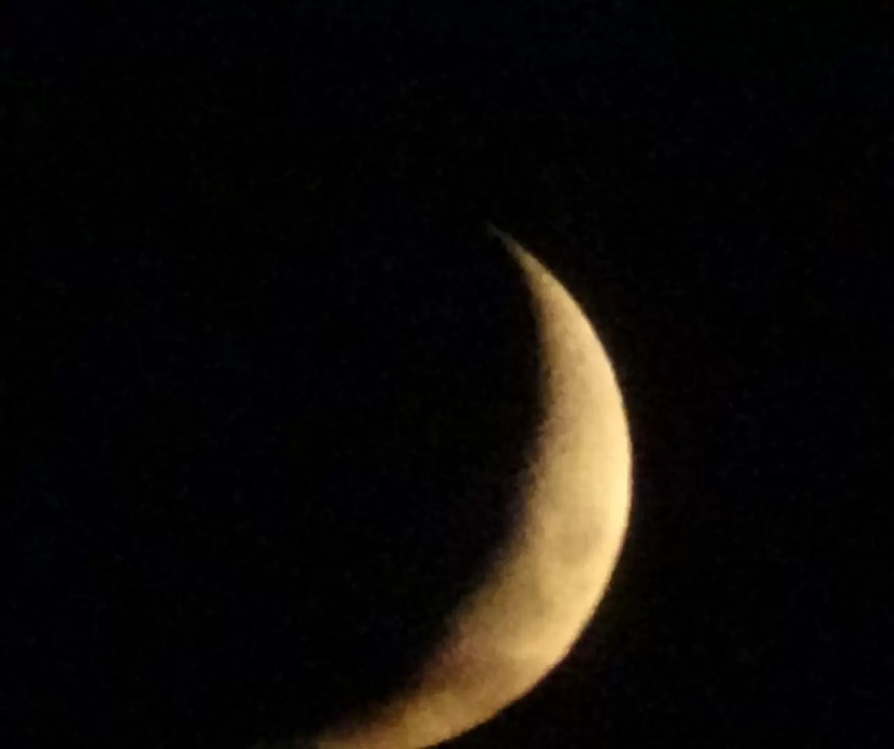 Van Ssemalarında hilal ayın büyüleyici dansı 4