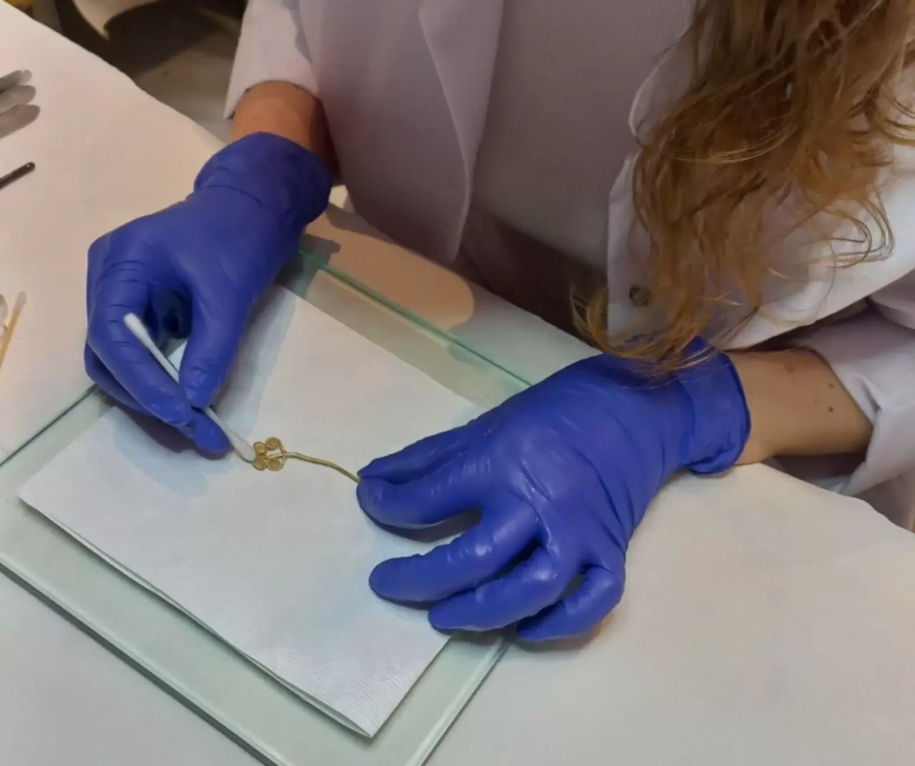 Troya’da 4 bin 500 yıllık altın broş ve yeşim taşı gün yüzüne çıktı 2