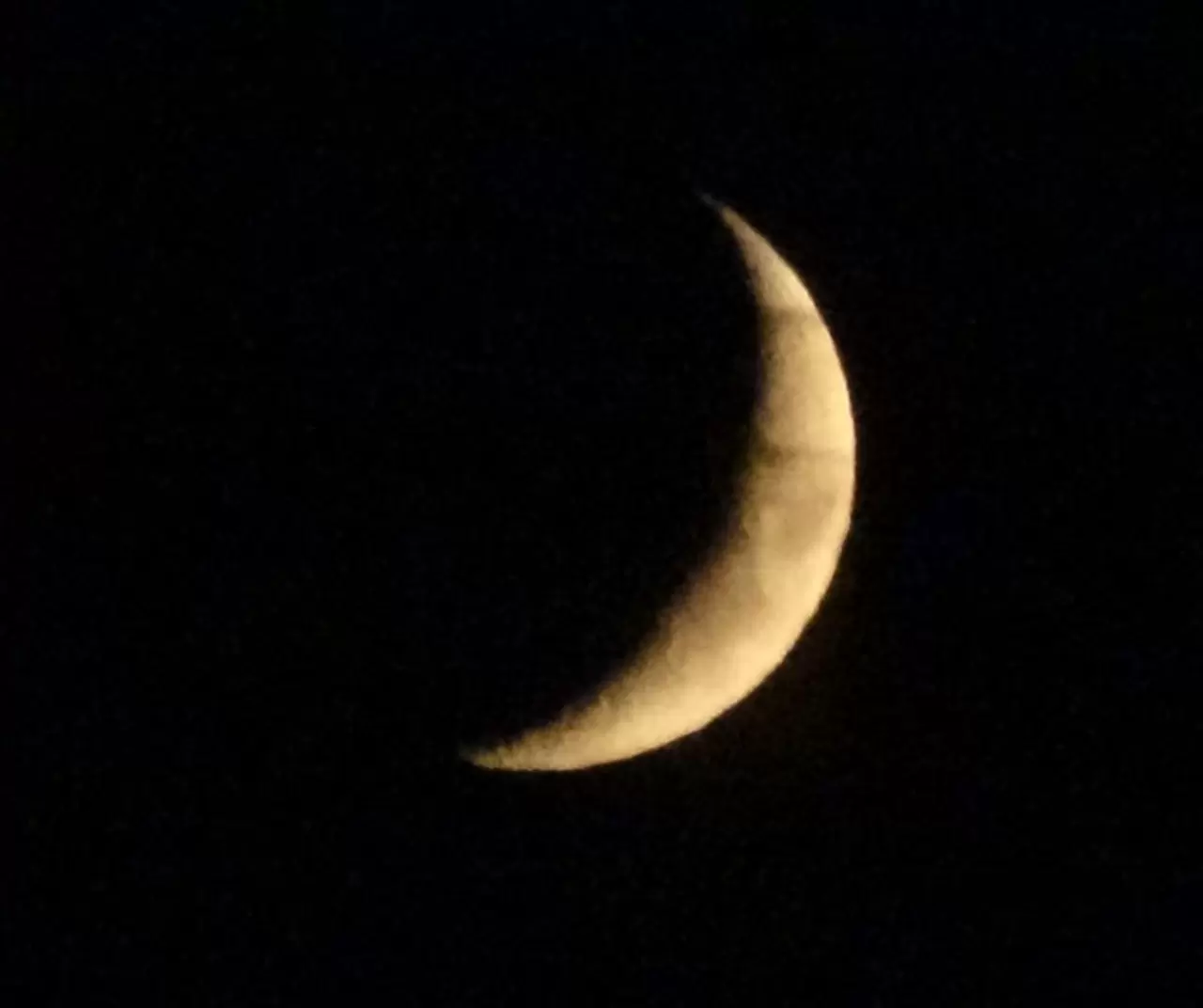 Van Ssemalarında hilal ayın büyüleyici dansı 2