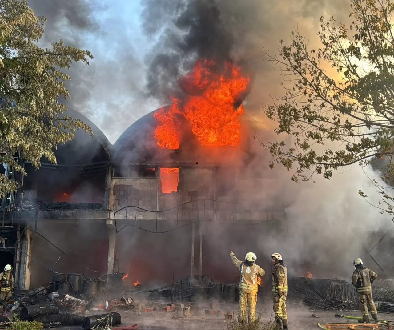 Bağcılar İSTOÇ'ta iş yerinde yangın çıktı 3