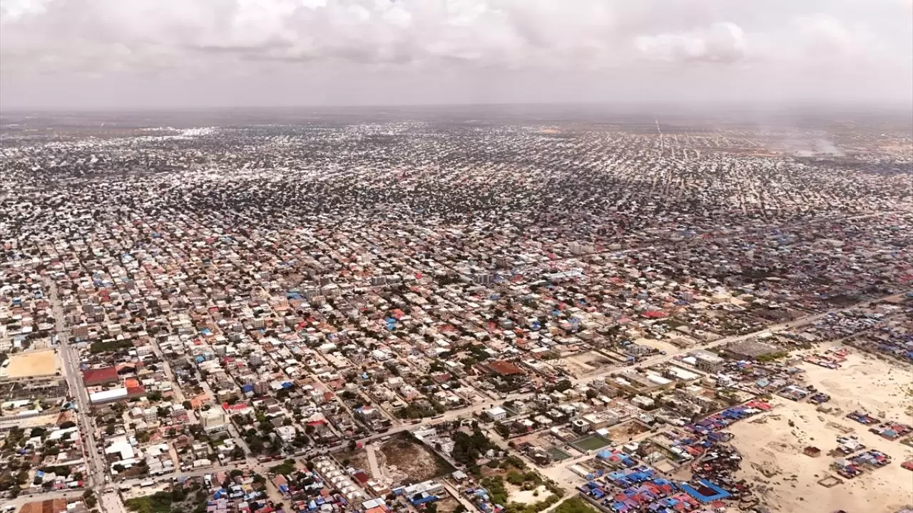 Somali, artan güvenliğiyle turistlerin ilgi odağı haline geliyor 10