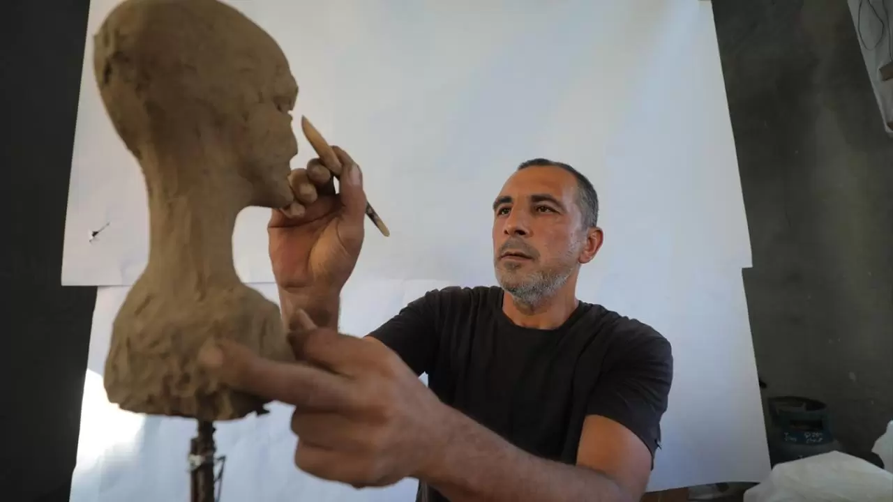 Acıyı sanata dönüştürdü! Gazzeli heykeltıraş Filistin’in sessiz çığlığını anlatıyor 7