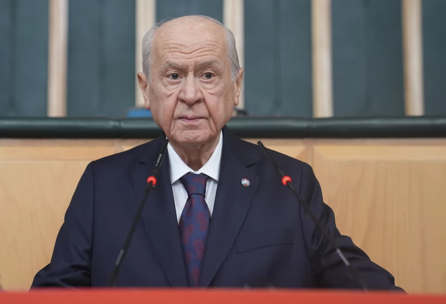 Devlet Bahçeli’nin Türk Devletleri bayraklı yüzüğü dikkat çekti 5