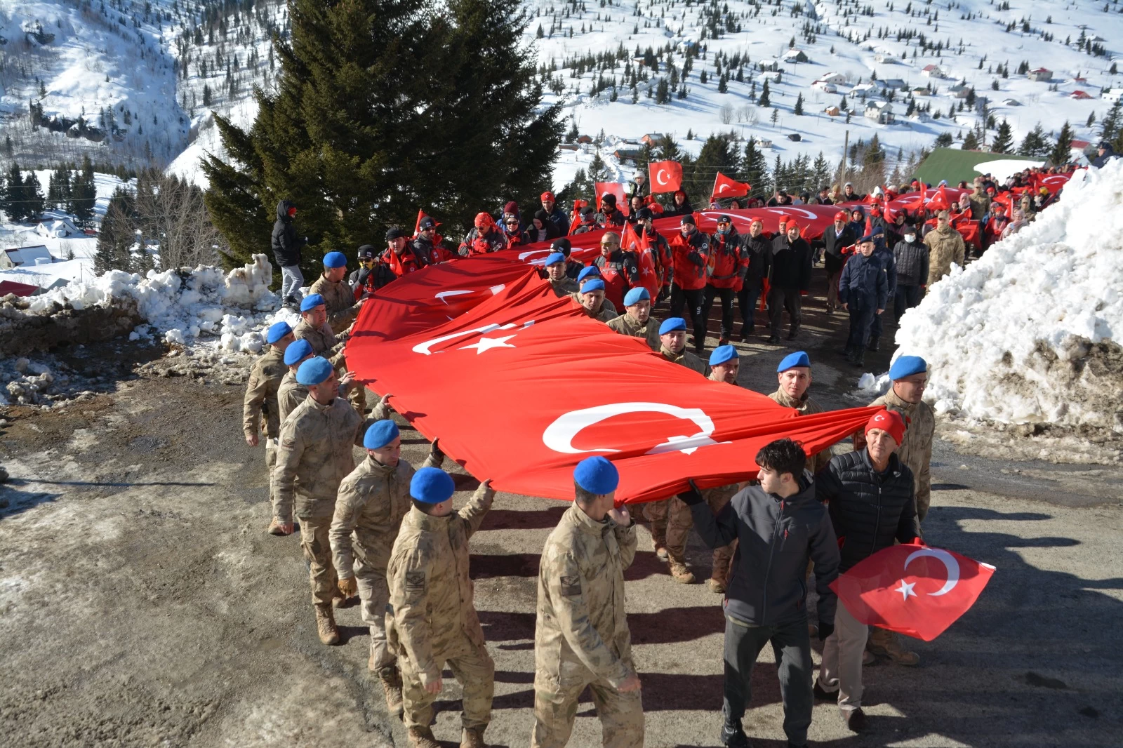 Sarıkamış Şehitleri Sis Dağı'nda anıldı! 13