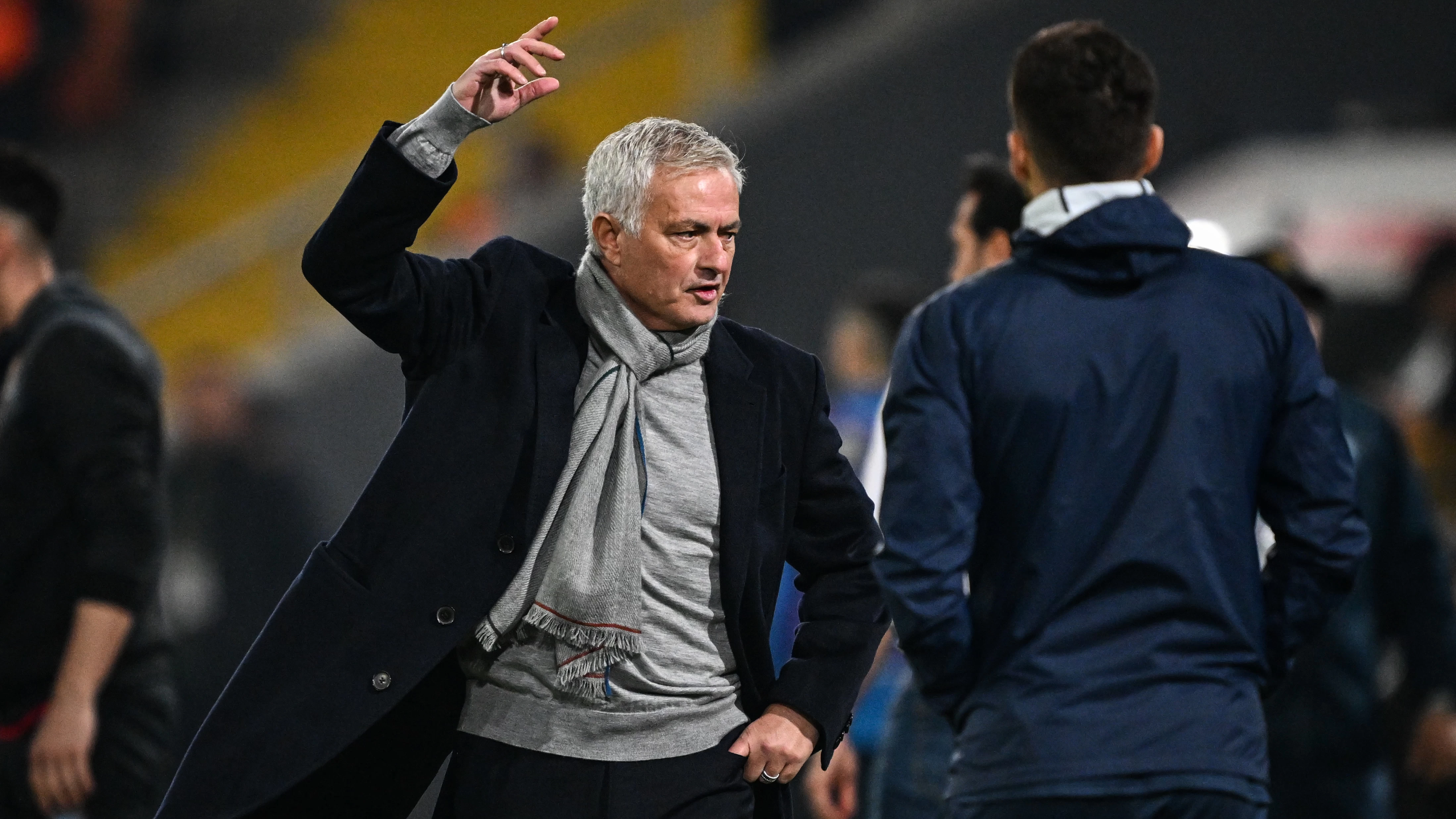 Fenerbahçe zirveyle farkı 6'ya indirdi! 3