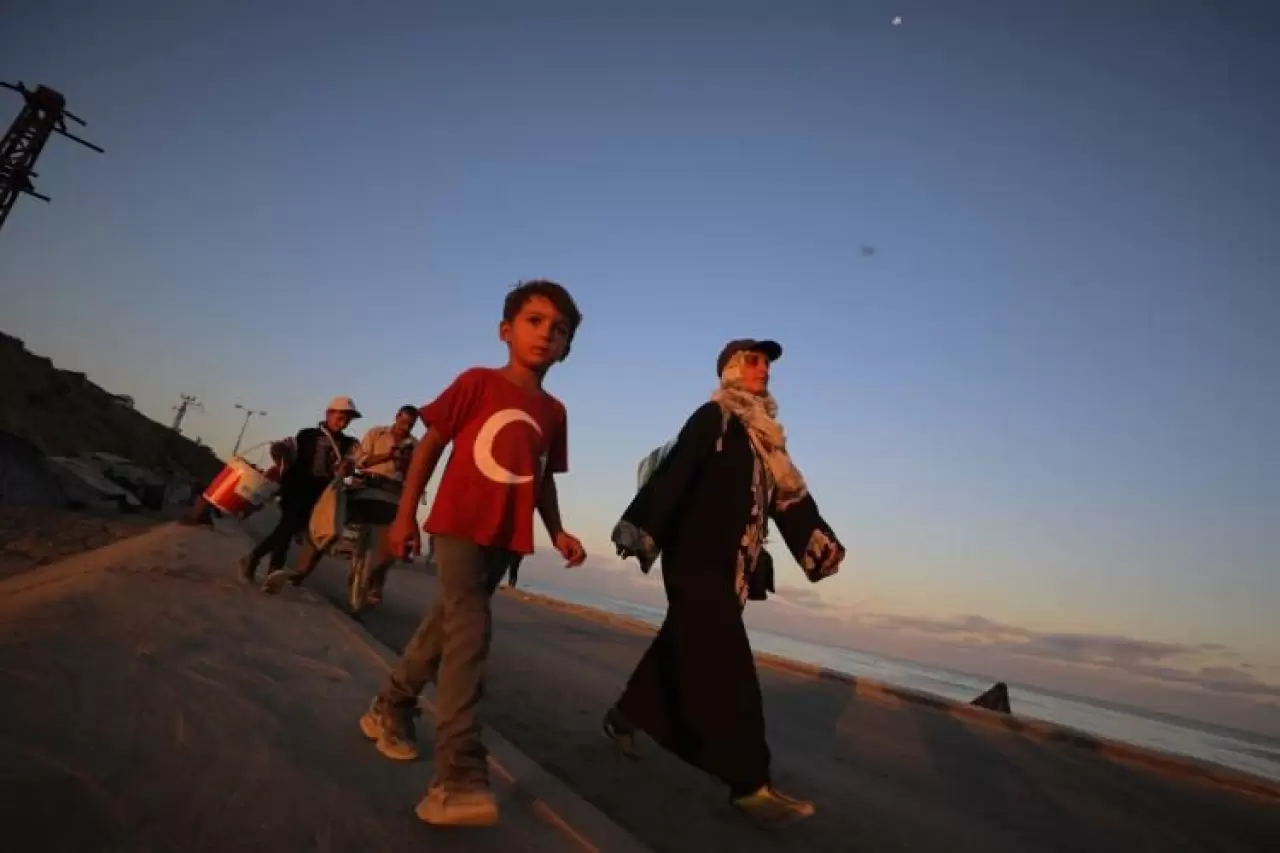 Yıkıntılar arasında eve dönüş başladı! Gazzelilerden umut adımları... 10