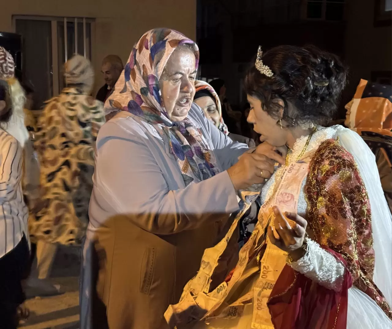 Kahramanmaraş’ta zihinsel engelli genç kızın gelinlik hayali gerçekleşti 6