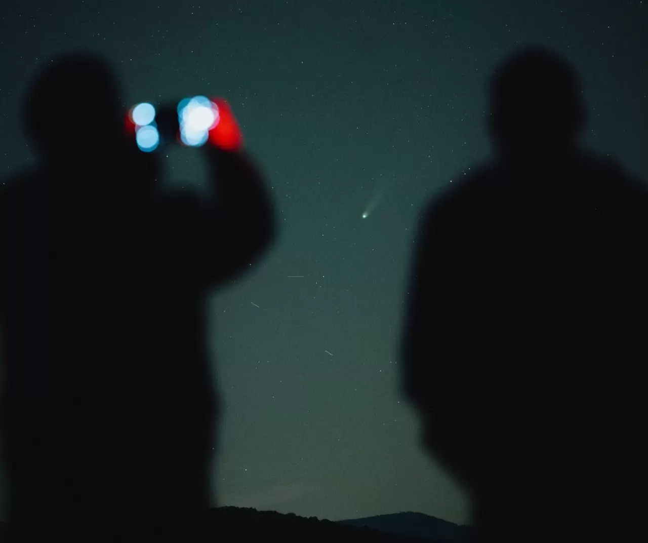 Debrad semalarında büyüleyici gösteri: Lemmon Kuyruklu Yıldızı gökyüzünü aydınlattı 3