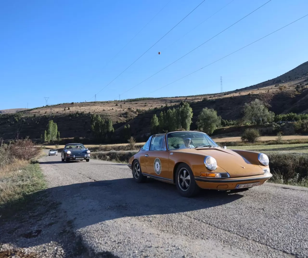 Belçika’dan yola çıktılar: Klasik otomobil tutkunları Bayburt’ta nostalji rüzgarı estirdi 2