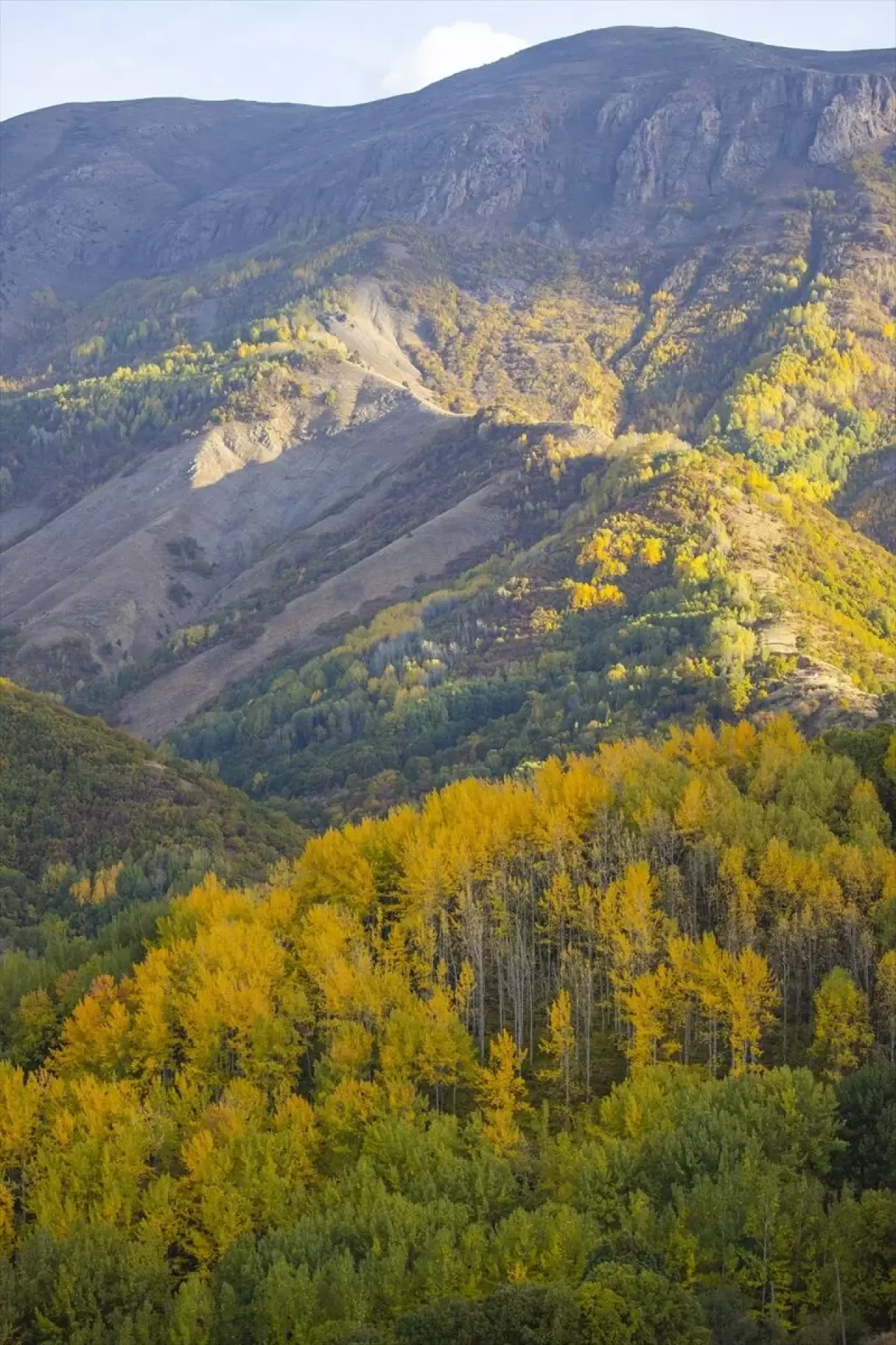 Tunceli’nin zirveleri sonbahar renklerine büründü 2