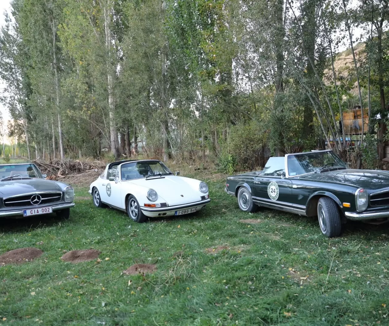 Belçika’dan yola çıktılar: Klasik otomobil tutkunları Bayburt’ta nostalji rüzgarı estirdi 6