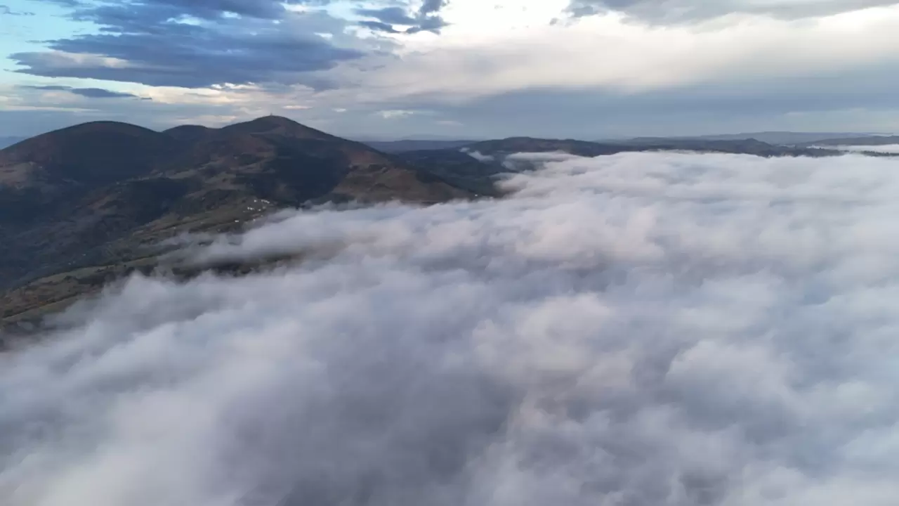 Samsun'da 1650 rakımlı Dürtmen Dağı'ndaki "sis denizi" dronla görüntülendi 1