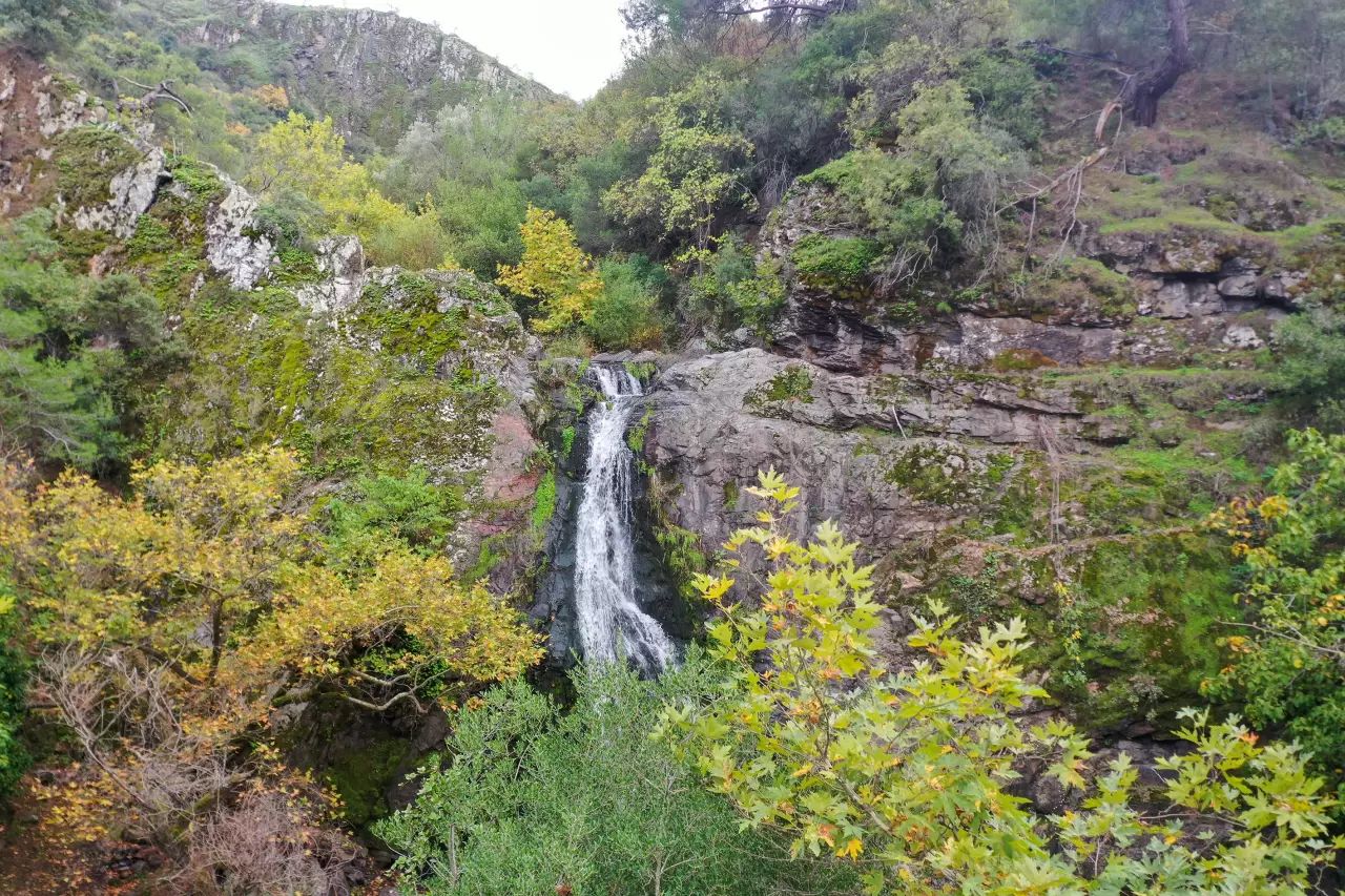 Sonbaharın renk cümbüşü: Yunt Dağları ve Türkmen Şelaleleri doğaseverleri bekliyor 1