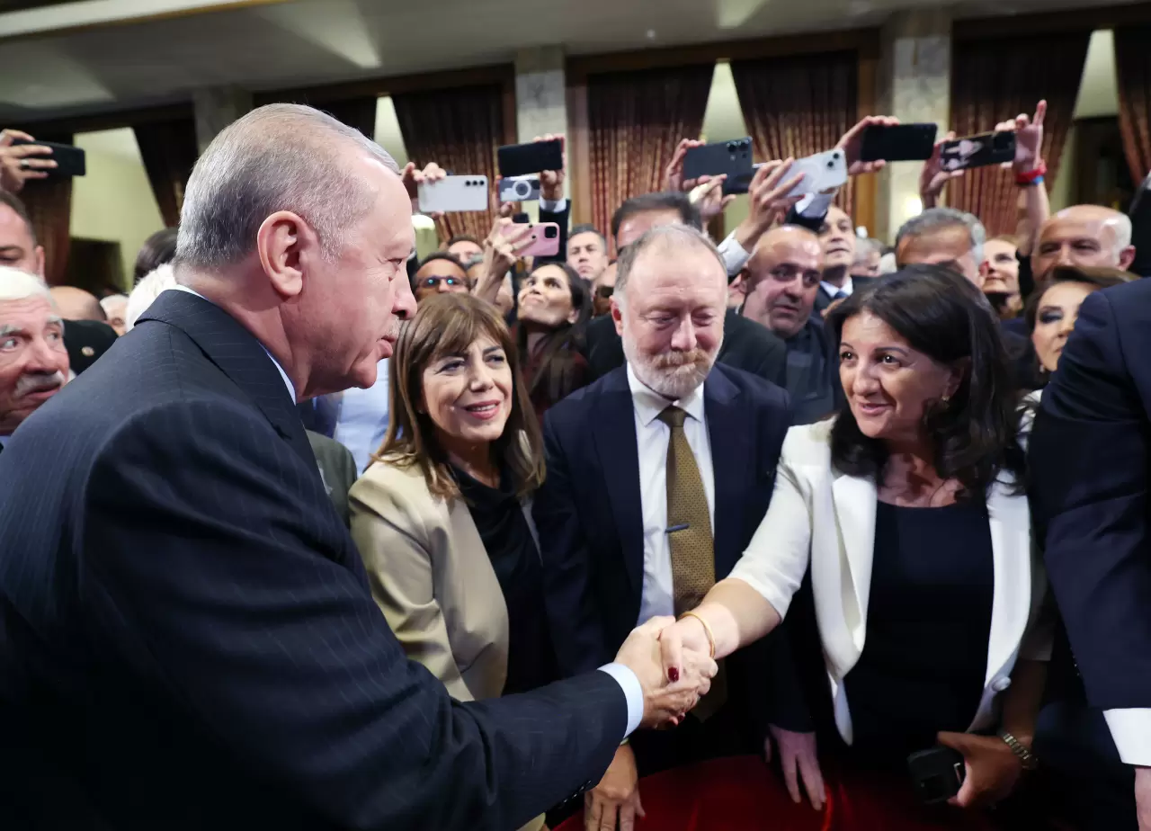 CHP'nin olmadığı resepsiyonda ne kriz ne gerginlik vardı. İşte resepsiyondan sıcak kareler... 4