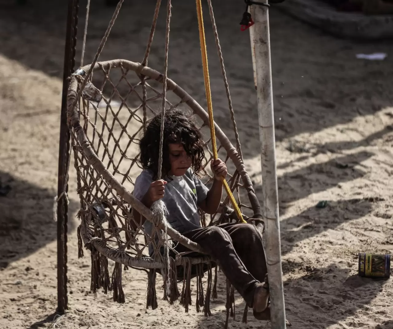 Gazze’de hayatta kalma mücadelesi: Filistinliler En-Nuvari Tepesi’nde çadırlara sığındı 9