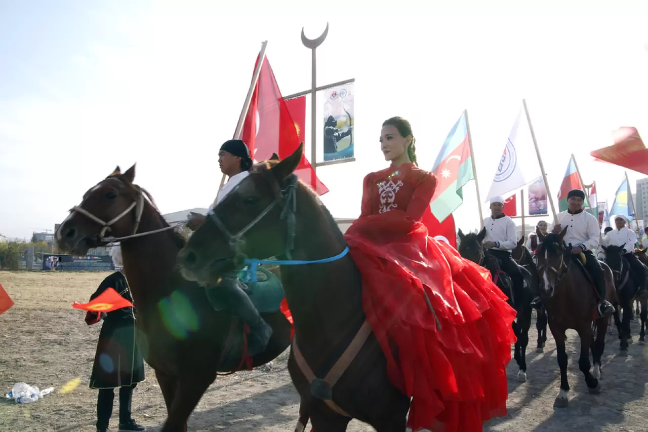 Kırgızistan-Türkiye Manas Üniversitesi'nde 2. Geleneksel Spor Oyunları heyecanı 6