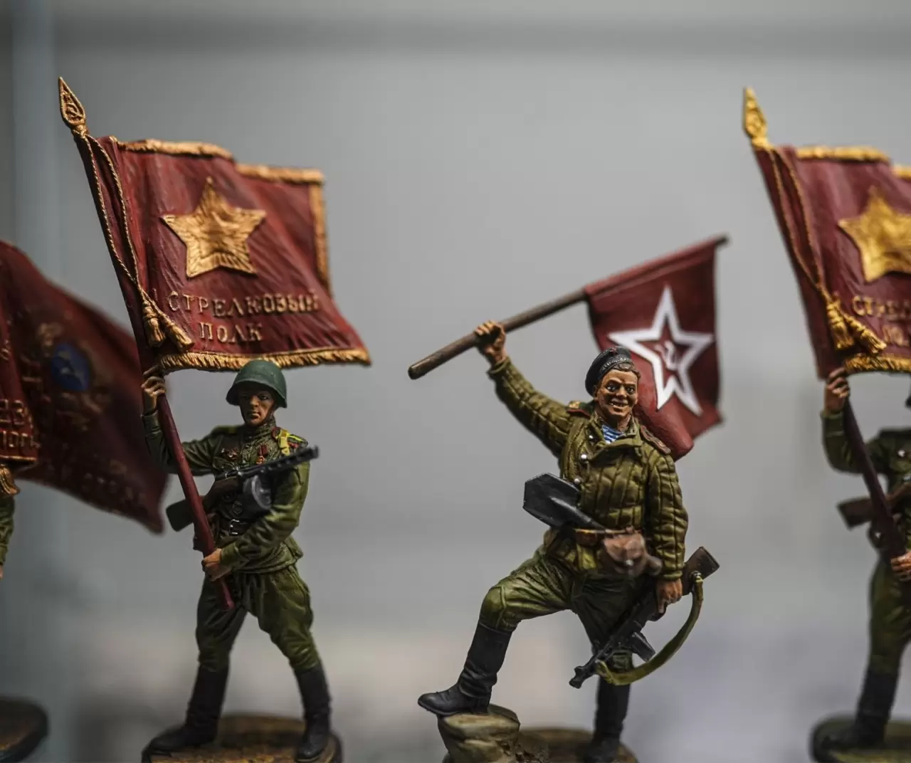 Moskova’daki “Mutlu Turna Balığı” antika mağazası ziyaretçilerini geçmişe götürüyor 8