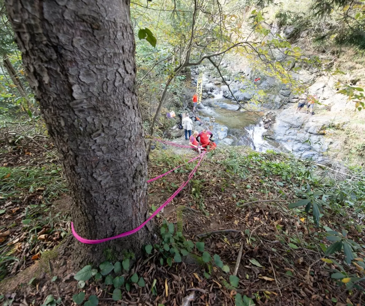 Cumhuriyet ruhu dağlarda: Giresunlu dağcılardan şelalede bayraklı kutlama! 3