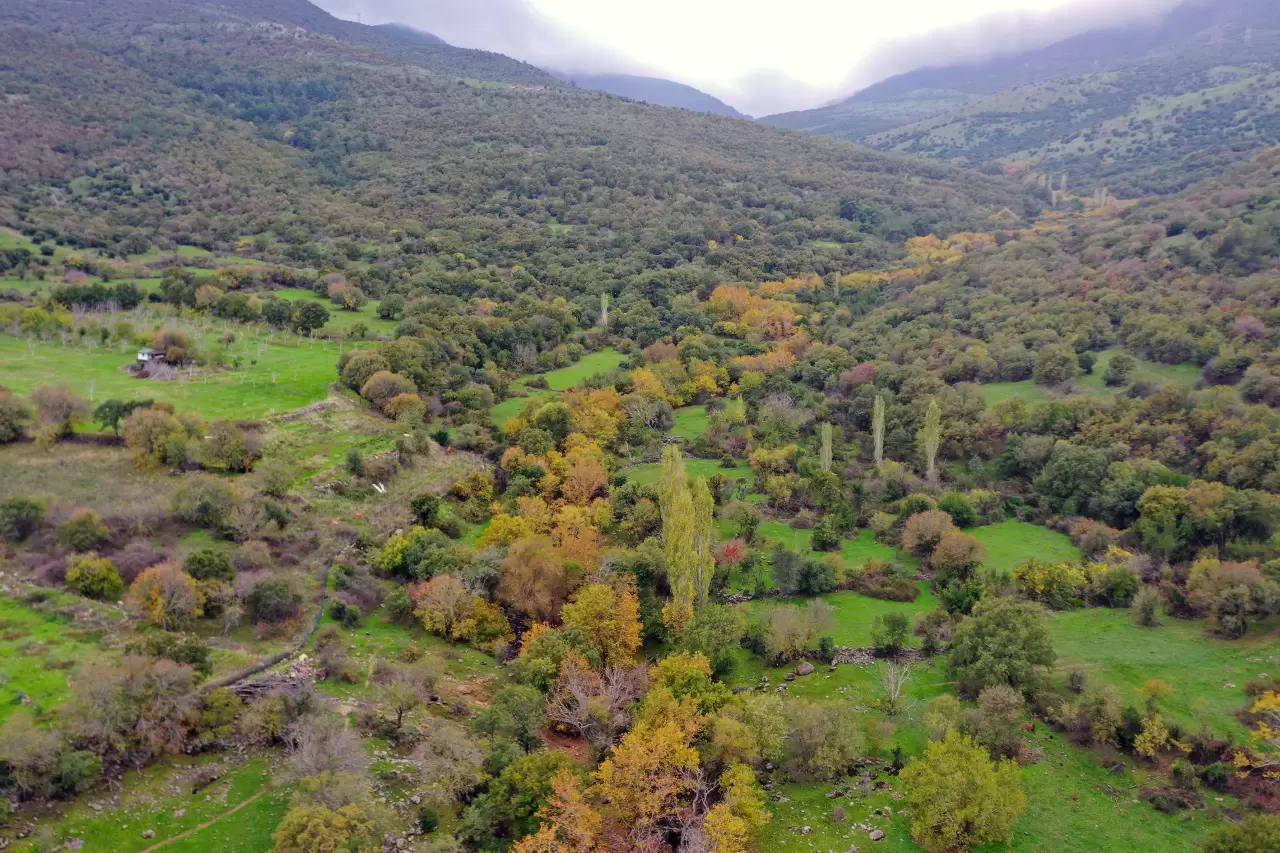 Sonbaharın renk cümbüşü: Yunt Dağları ve Türkmen Şelaleleri doğaseverleri bekliyor 4