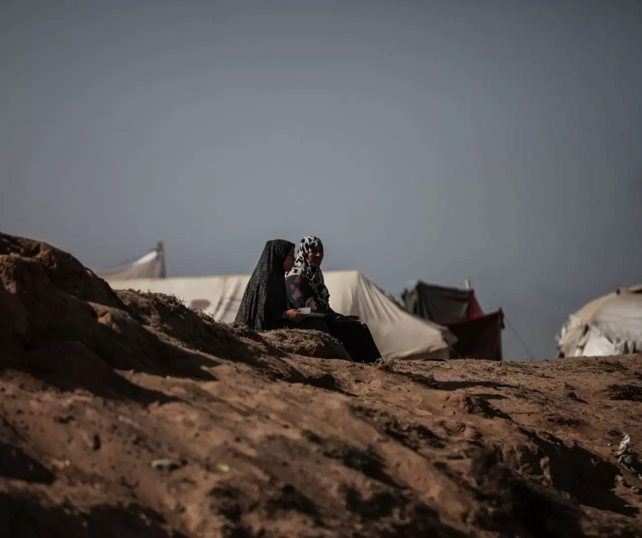 Gazze’de hayatta kalma mücadelesi: Filistinliler En-Nuvari Tepesi’nde çadırlara sığındı 5