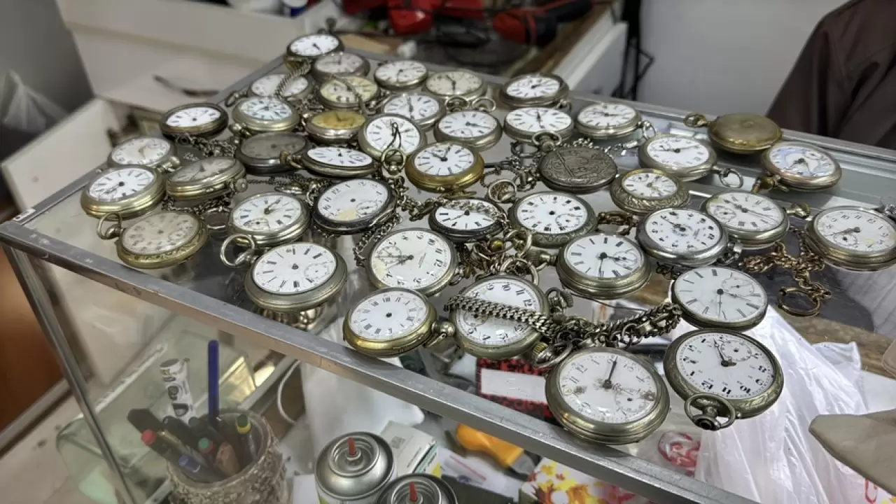 Karabüklü saat tamircisi yarım asırdır saatleri ayarlıyor 5