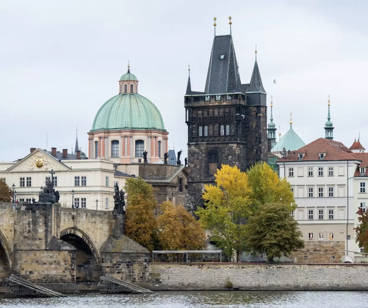 Sonbahar Prag’da büyüleyici renkler sunuyor 4