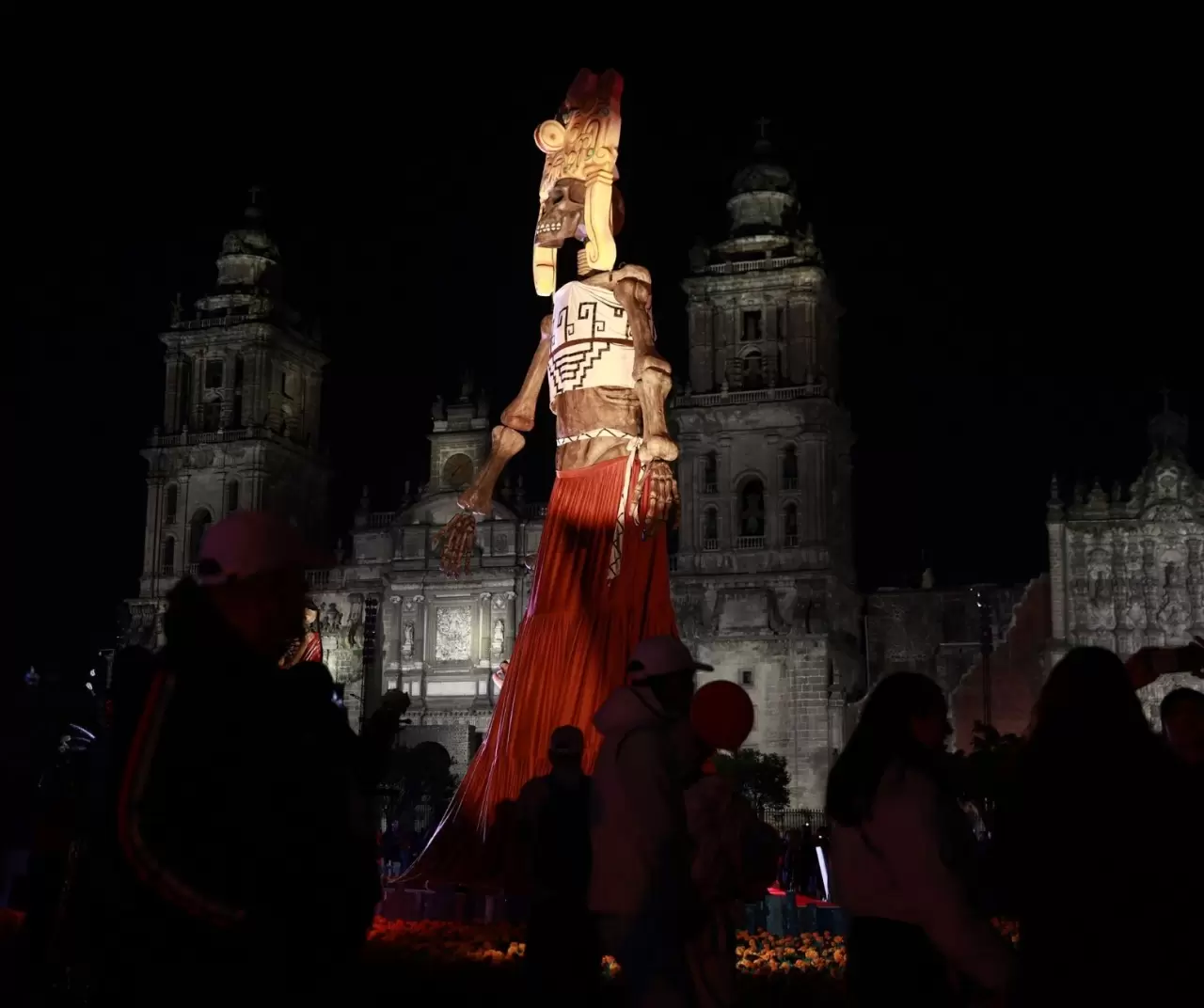 Meksika’da ‘Ölüler Günü’ festivali: Renkli iskeletler sokakları süsledi 11