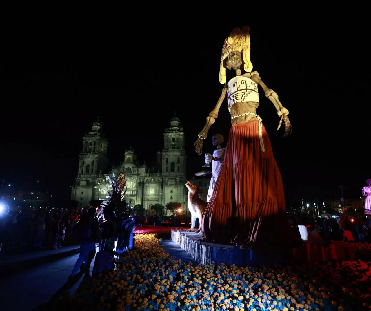 Meksika’da ‘Ölüler Günü’ festivali: Renkli iskeletler sokakları süsledi 10