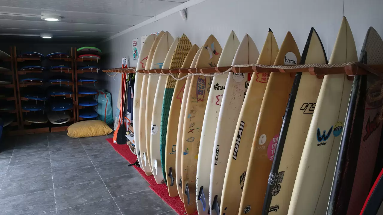 Hatay Sörf Merkezi, deprem sonrası umudu dalgalarla büyütüyor 1