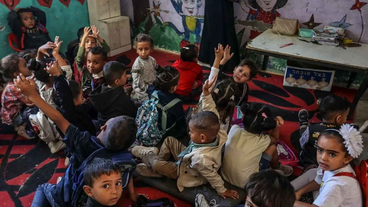 Gazze’de yıkılan okulların yerine evler sınıfa dönüştü 2