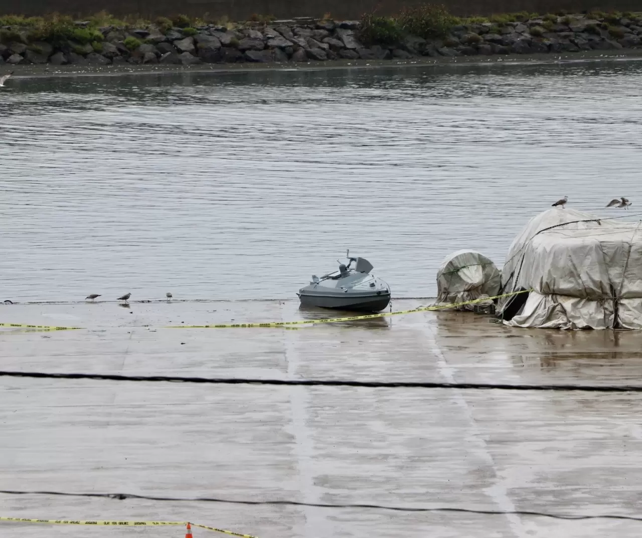 Trabzon Çarşıbaşı’nda balıkçıların ağına takılan insansız deniz aracı panik yarattı 3