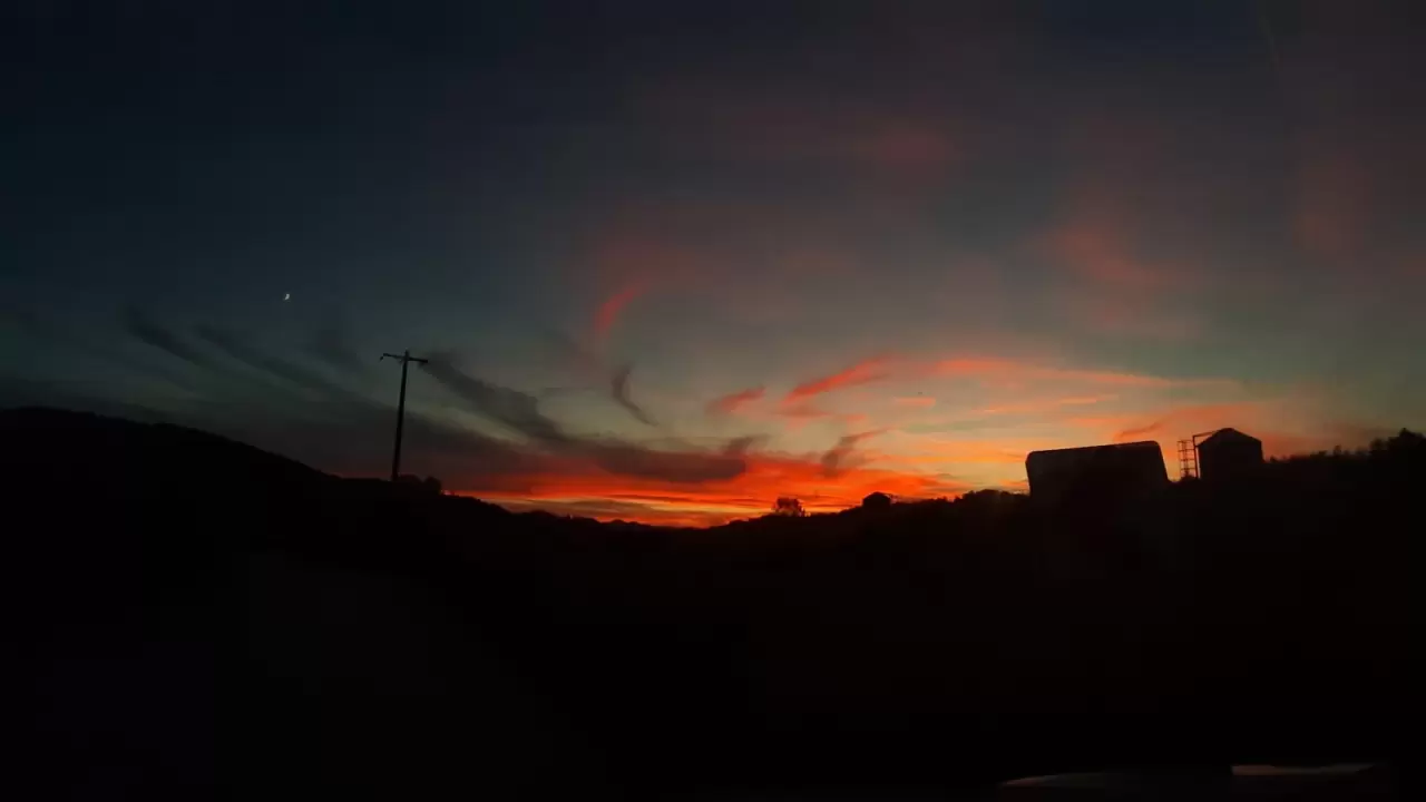 Bolu’da gün batımı kartpostallık görüntüler oluşturdu 3