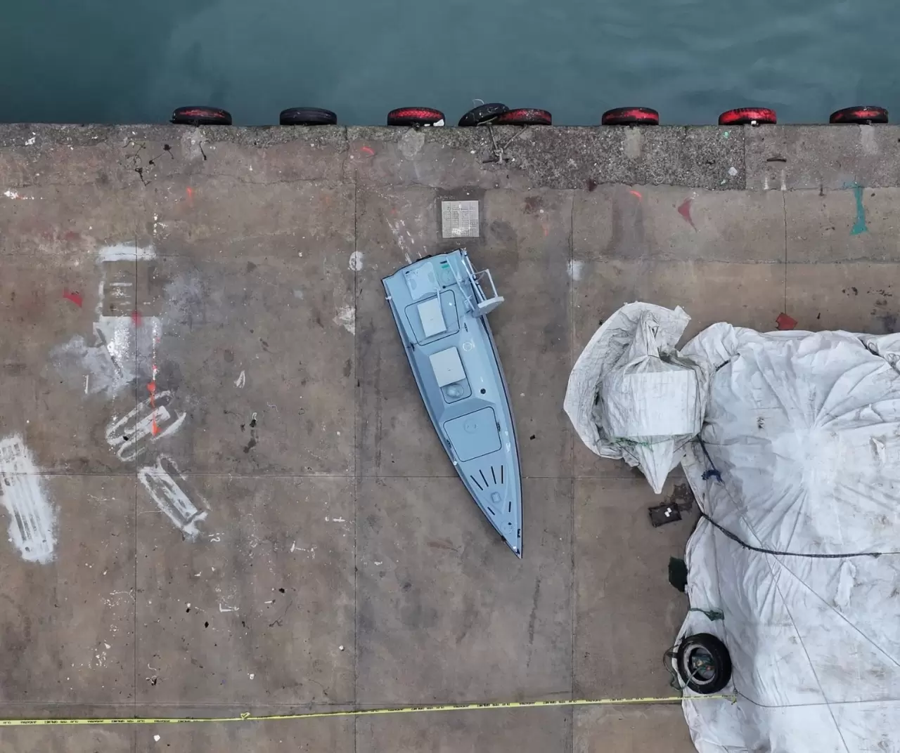 Trabzon Çarşıbaşı’nda balıkçıların ağına takılan insansız deniz aracı panik yarattı 8