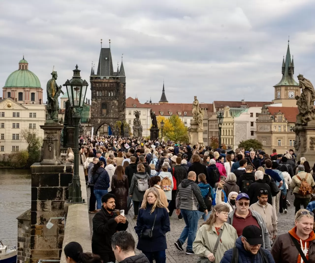 Sonbahar Prag’da büyüleyici renkler sunuyor 6