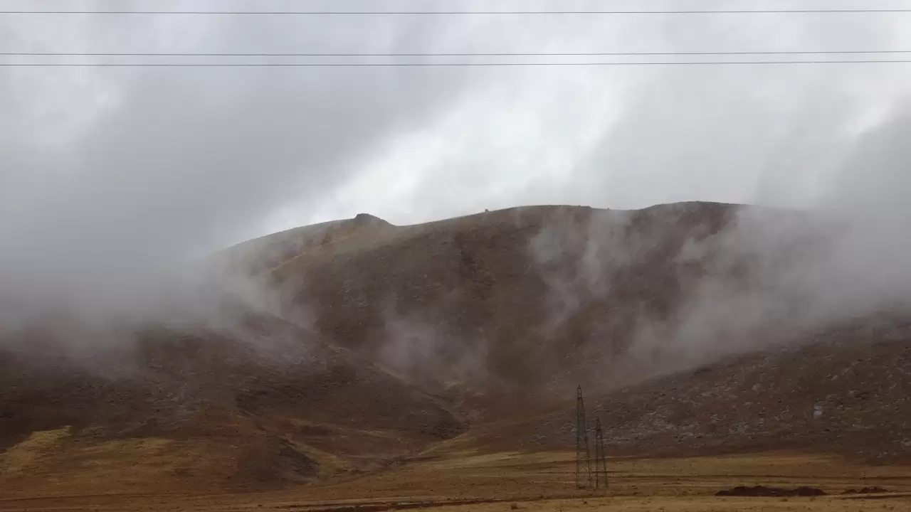 Van'da yüksek kesimlere düşen kar, dağları beyaz örtüyle kapladı 6