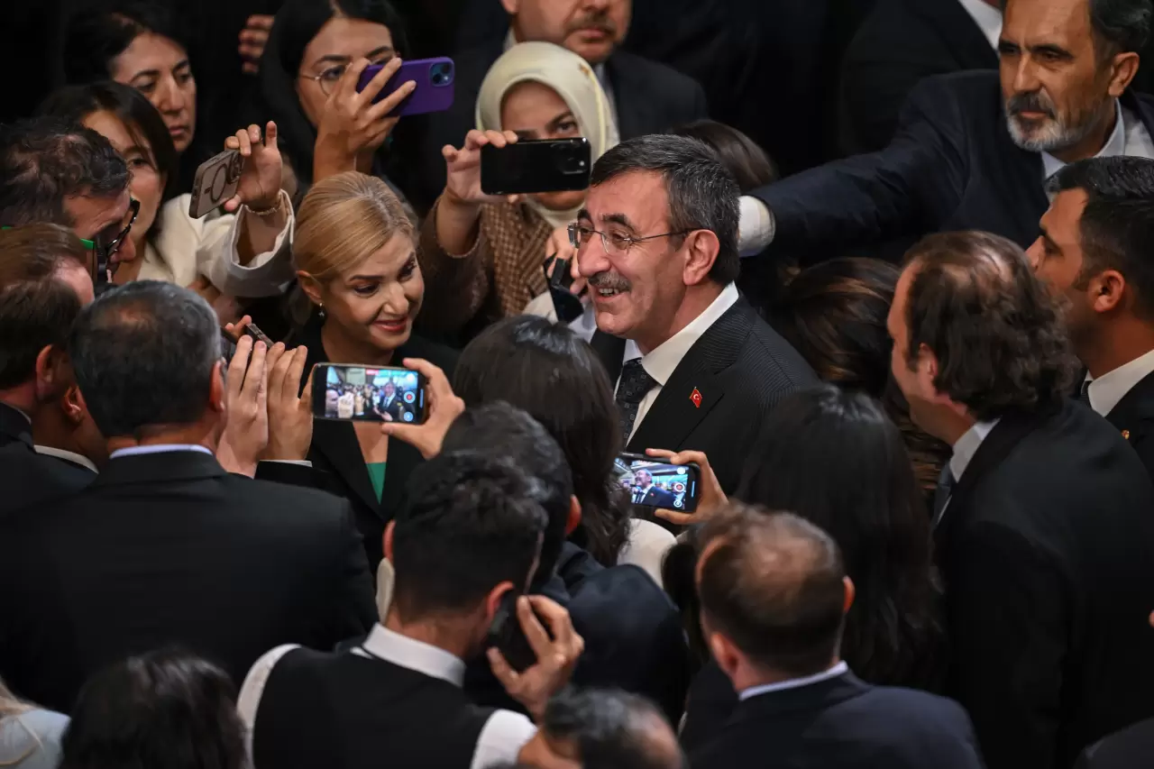 CHP'nin olmadığı resepsiyonda ne kriz ne gerginlik vardı. İşte resepsiyondan sıcak kareler... 14