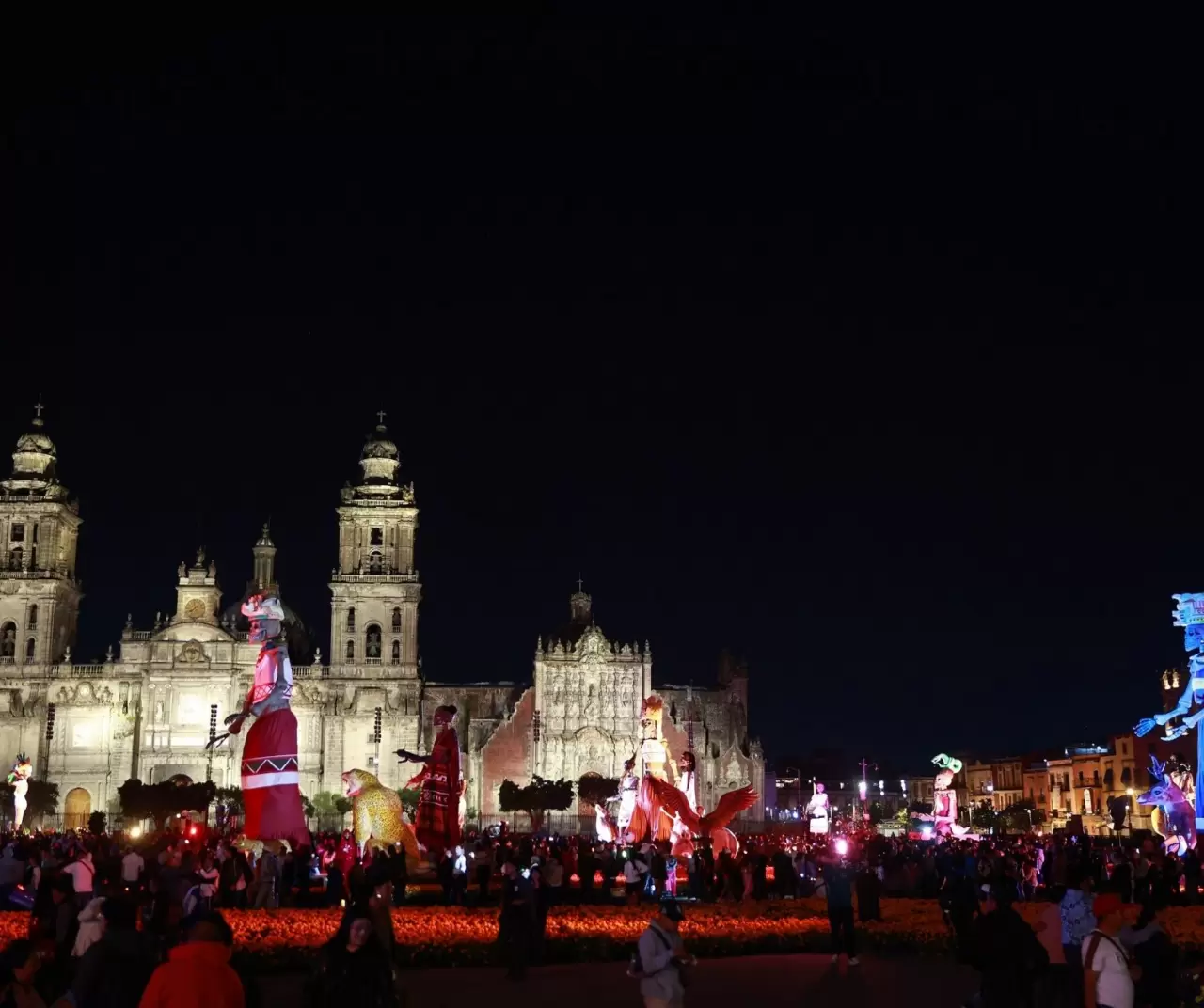 Meksika’da ‘Ölüler Günü’ festivali: Renkli iskeletler sokakları süsledi 16