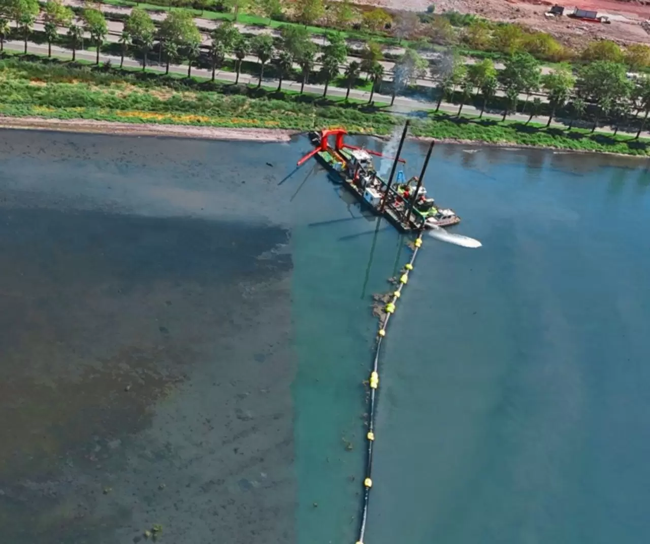 İzmit Körfezi’nde 1,6 milyon metreküp dip çamuru temizlendi 2