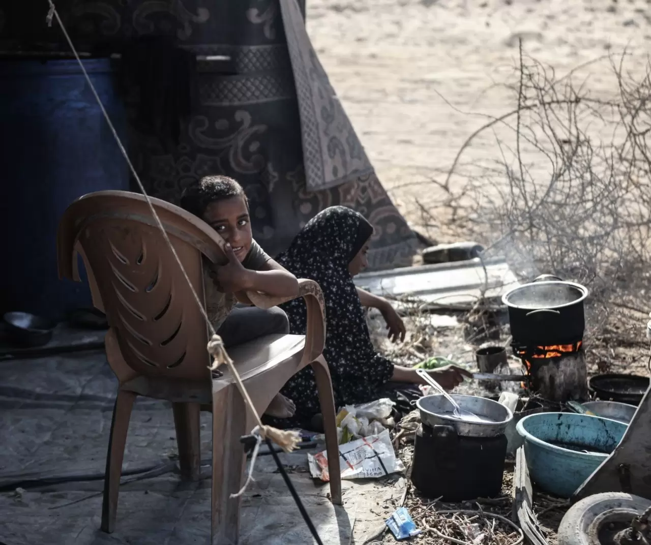 Gazze’de hayatta kalma mücadelesi: Filistinliler En-Nuvari Tepesi’nde çadırlara sığındı 3